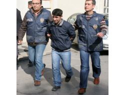 Asker Arkadaşı Olduğunu Söyleyerek Üç Kişiye Sahte Altın Sattı