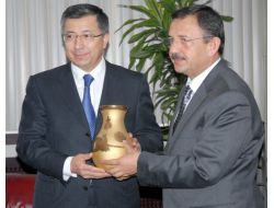 Kazakistan Büyükelçisi'nden Türk İşadamlarına Yatırım Daveti