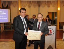 Akademisyenler 'Profesörlük Belgesi' Almanın Heyecanını Yaşadı