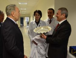 Türk Şirketini Ziyaret Eden Nazarbayev, Daha Fazla Yatırım İstedi