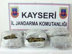 Otomobilinde 11 Kilo Esrar Ele Geçirilen Zanlı Tutuklandı!