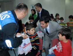 Otistik Çocuklara Anlamlı Yardım