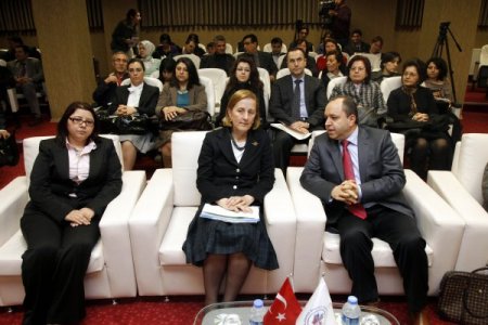 Devlet Bakanı Kavaf: Kadına Şiddette 3. Kişiler De Alo 183’ü Arayabilir!