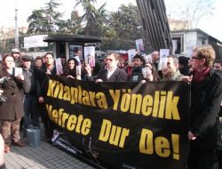 ‘kitaplara Yönelik Nefrete Dur De!’