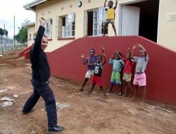 Obama'nın Türk Raportöründen Doğu'da Ücretsiz Eğitim Seferberliği