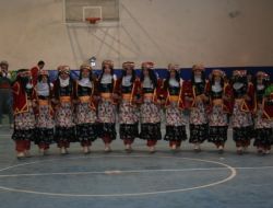 Iğdır’da Halk Oyunları Yarışması Düzenlendi