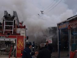 BAFRA'DA İŞ YANGINI KORKUTTU!
