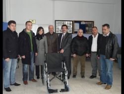 Mesleğe Yeni Başlayan Öğretmenden Engelli Öğrencisine Tekerlekli Sandalye