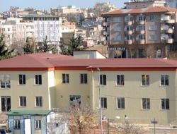 Belediye Sosyal Tesis İnşa Ediyor; Hasta Yakınları Artık Bahçede Yatmayacak!