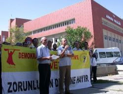 Adana'da Zorunlu Din Dersi Kaldırılsın Yürüyüşü