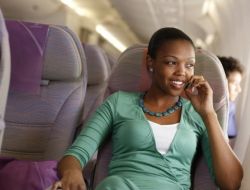 Emirates Uçaklarında Cep Telefonu İle Konuşanların Sayısı 5 Milyona Yaklaştı