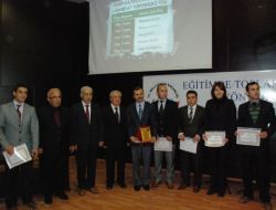 2010 Yılı Toplam Kalite Ödülü'nü Yarımbağ İlköğretim Okulu Aldı