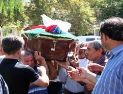 Alkollü Sürücü Kurbanı Genç Kızın Tabutuna Duvak Konuldu