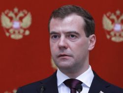 Medvedev Aşırılıklarla Mücadele İçin Dini İçerikli Web Sitesi Kurulmasını İstedi