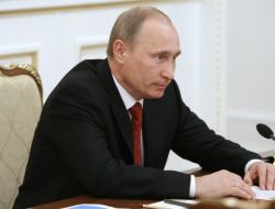 Putin: Petrol 93 Dolar Olursa, Rezerv Fonumuz 50 Milyar Dolara Ulaşır!