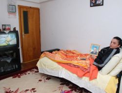 Eşi Libya’da Olan Gözü Yaşlı Kadın Başbakan Erdoğan’dan Yardım İstedi