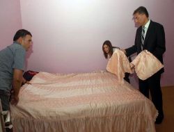 Evi Yanan Tanırgan Ailesi Çifte Bayram Yaşadı