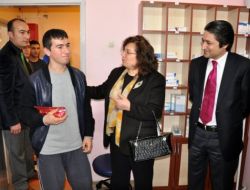 Zihinsel Engelli Vatandaşlara Ağız Ve Diş Bakımı Taraması