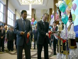 Astana'da Petrol Fuarı Açıldı