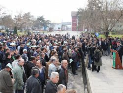 Adapazarı Şeker Fabrikası Yönetim Kurulu Üyelerine İşçilerden Destek