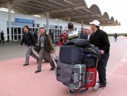 Libya’dan 167'si Türk, 174 Yolcu Özel Uçakla Antalya’ya Geldi