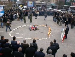 Asimder, Hocalı Katliamı’nı Sokak Tiyatrosu İle Kınadı