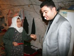 Eşinin Terk Ettiği Yaşlı Kadına Kaymakam Sahip Çıktı