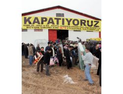 Ucuz Ürün Alabilmek İçin Birbirleriyle Yarıştılar