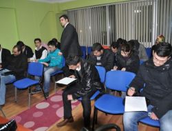 Eczane Destek Personeli Kursu Yoğun İlgi Görüyor