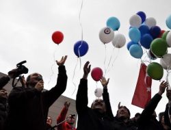 Dünya Gençleri Trabzon'da Sevgiye Yürüdü