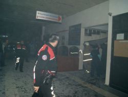 İki Dersanenin Bulunduğu İşhanında Yangın Çıktı