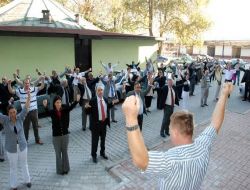 Yalova Belediyesi'nde Mesai Sporla Başlıyor