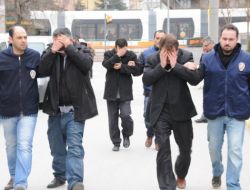 Chp'liler, Büyükerşen'in Rozet Takma Töreninde Soyulmuş
