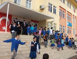 Kumlucalı Öğrenciler Sivil Savunmayı Tatbikatla Anlattı