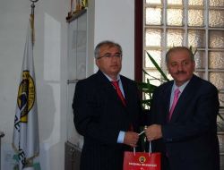 Tavşanlı Belediyesi'nden 600 Öğrenciye Kırtasiye Yardımı