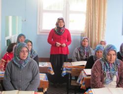 Üç Kuşak Bir Arada Kur'an–ı Kerim Öğreniyor