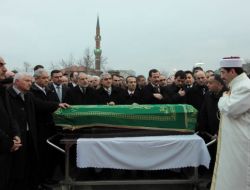 MERHUM ERBAKAN CENAZE NAMAZI