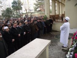 ERBAKAN İÇİN EDREMİT’TE GIYABİ CENAZE NAMAZI