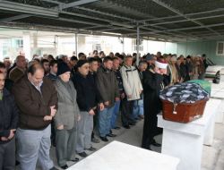 Sedyeden Düşerek Öldüğü İddia Edilen Kadın Defnedildi