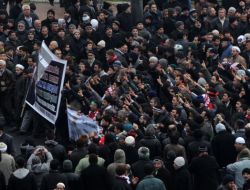 ERBAKAN HOCANIN CENAZE TÖRENİ