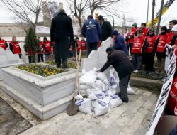 NECMETTİN ERBAKAN'IN KABRİ