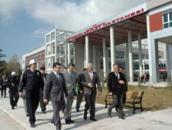 Vali Erden, Devlet Hastanesinin Yeni Binasında İncelemelerde Bulundu