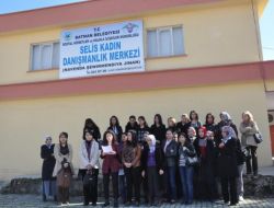 "30 Yıllık Çatışma Kadının Ağır Travmalar Yaşamasına Yol Açtı"