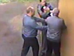 RUSYA’DA HARAÇ ALMA GÜVENLİK KAMERASINDA