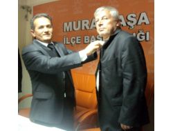 Ak Parti'ye Yeni Katılanlara Rozet Takıldı