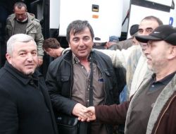 Libya’dan Gelen 46 Kişi Alaplı'da Ailelerine Kavuştu