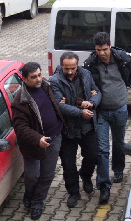 Yol Tartışması Yaptığı Kişiyi Öldürdü