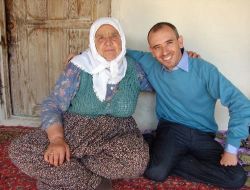 Köylerinin Tanıtımını 40 Yıldır Boş Beşik Filmiyle Yapıyor