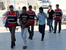 Çaldıkları Motosikleti Tamir Ettirmek İsterken Jandarmaya Yakalandılar