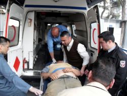 Kanalizasyon Çukuru Kazarken Toprak Altında Kalan 2 İşçi Yaralandı